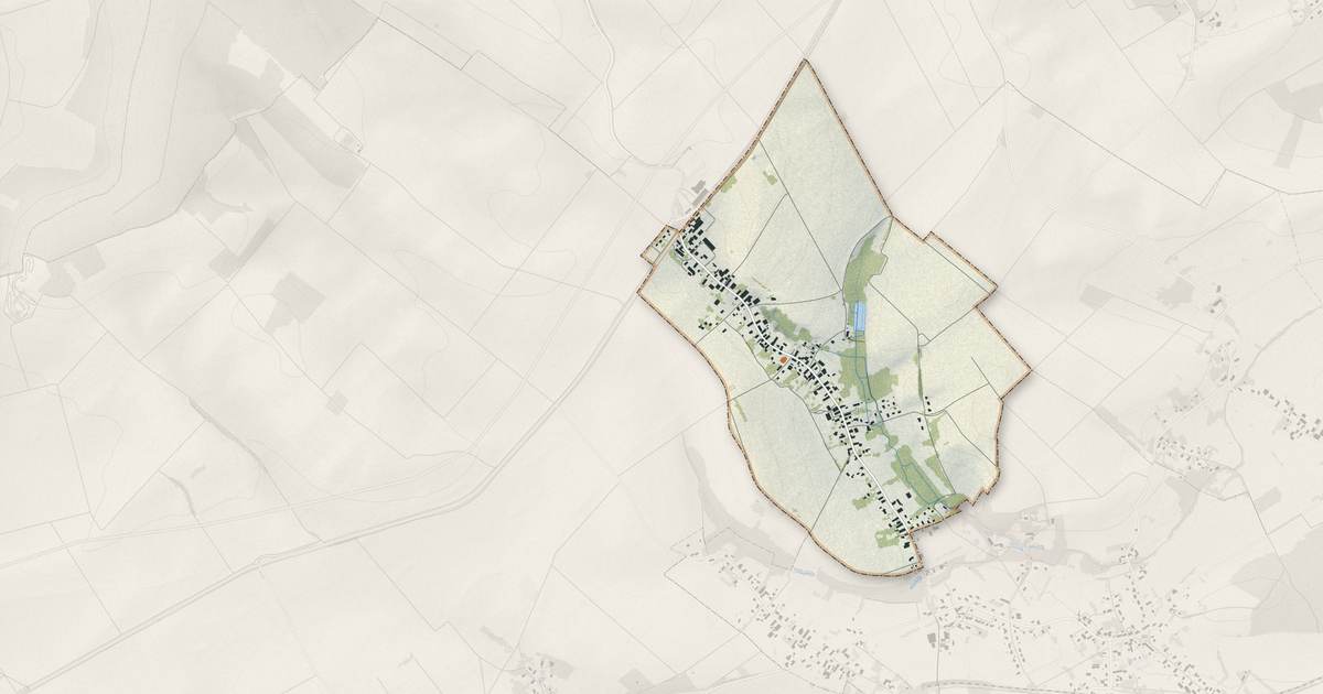 Portrait cartographique de Crésantignes : relief, eau, forêts, bâti et voies, calculés à partir des données de l'IGN