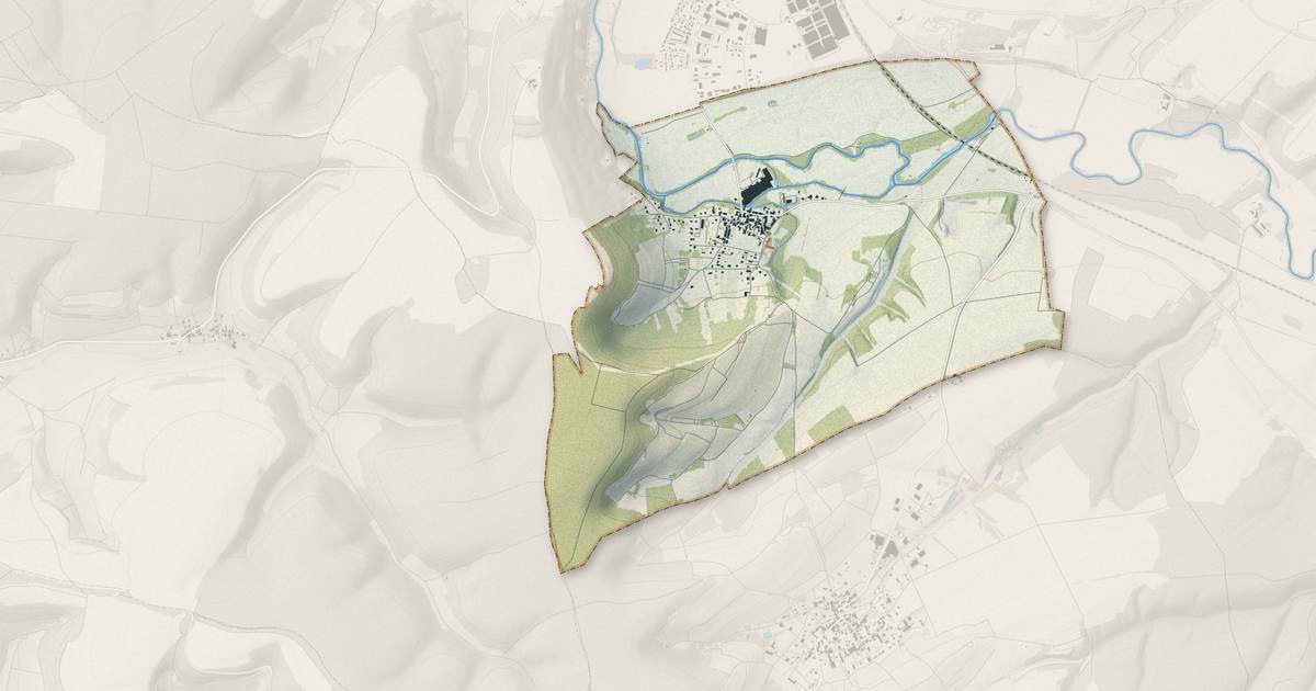 Portrait cartographique de Fontaine : relief, eau, forêts, bâti et voies, calculés à partir des données de l'IGN