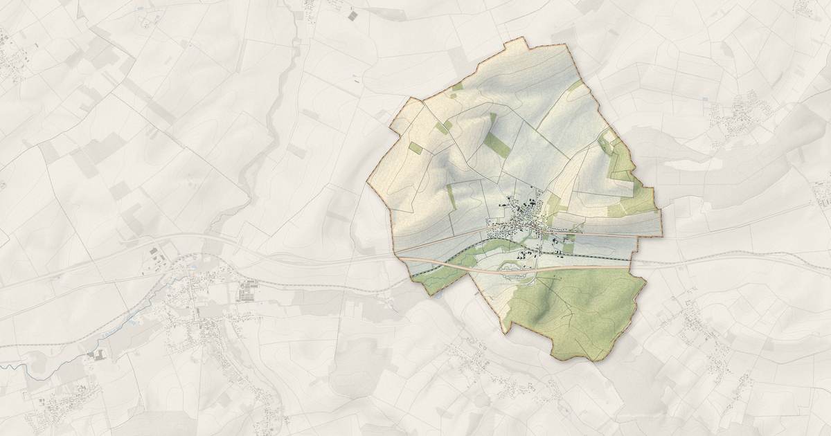 Portrait cartographique de Fontvannes : relief, eau, forêts, bâti et voies, calculés à partir des données de l'IGN