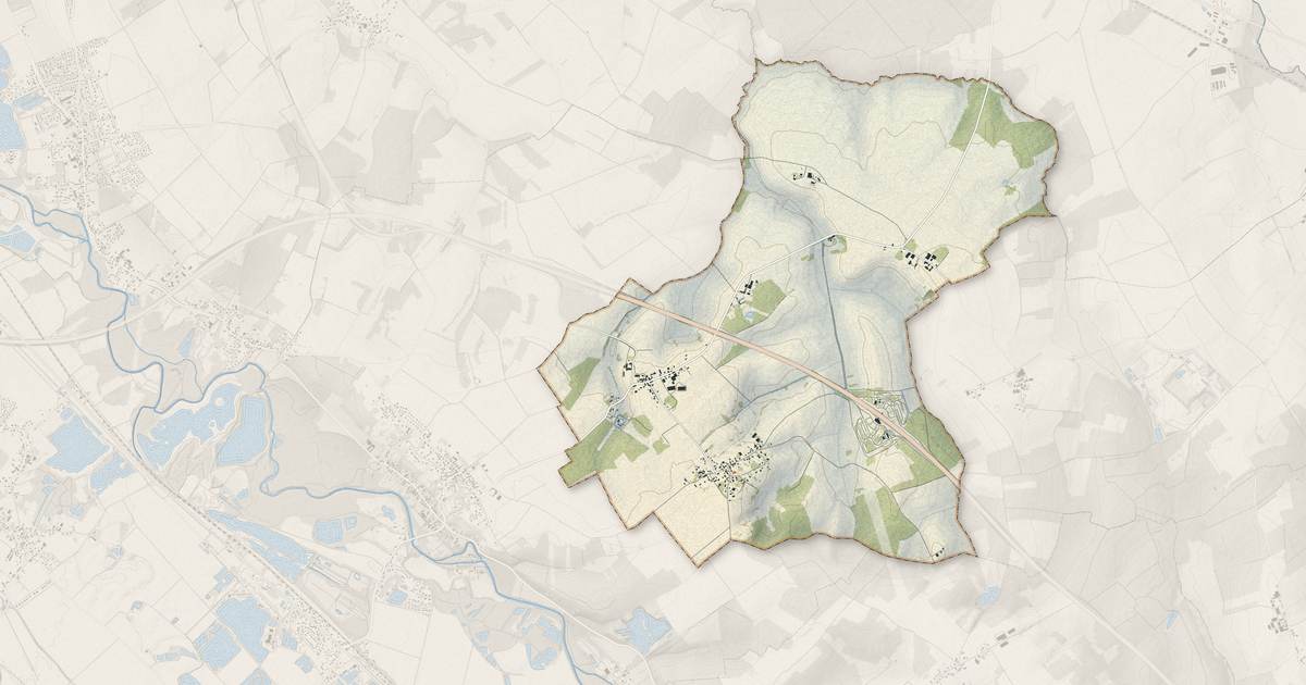 Portrait cartographique de Fresnoy-le-Château : relief, eau, forêts, bâti et voies, calculés à partir des données de l'IGN