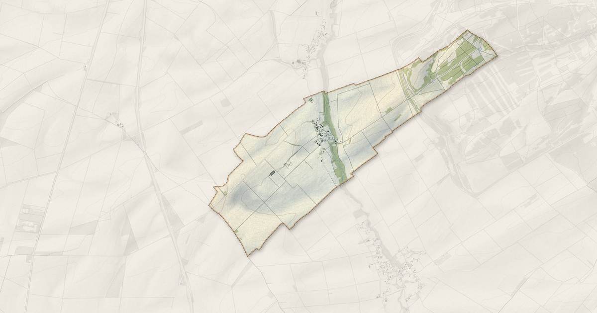 Portrait cartographique de Grandville : relief, eau, forêts, bâti et voies, calculés à partir des données de l'IGN