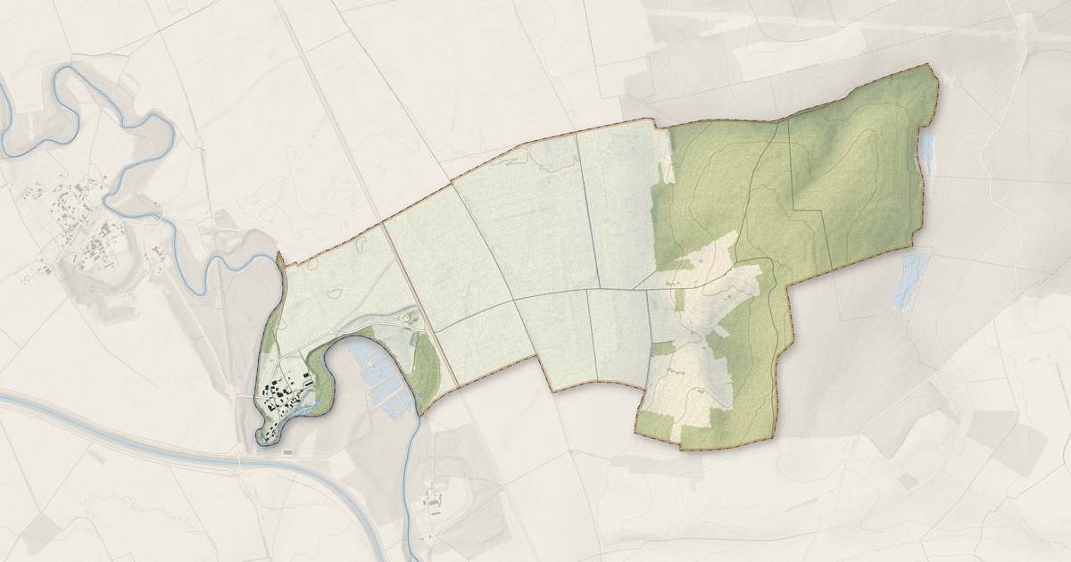 Portrait cartographique de Juvanzé : relief, eau, forêts, bâti et voies, calculés à partir des données de l'IGN