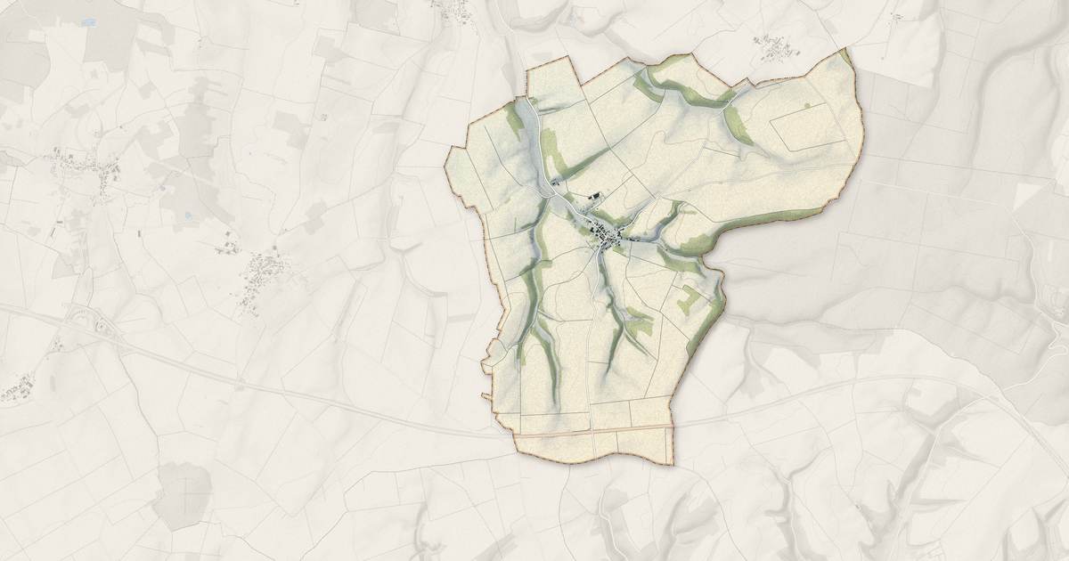 Portrait cartographique de Longpré-le-Sec : relief, eau, forêts, bâti et voies, calculés à partir des données de l'IGN