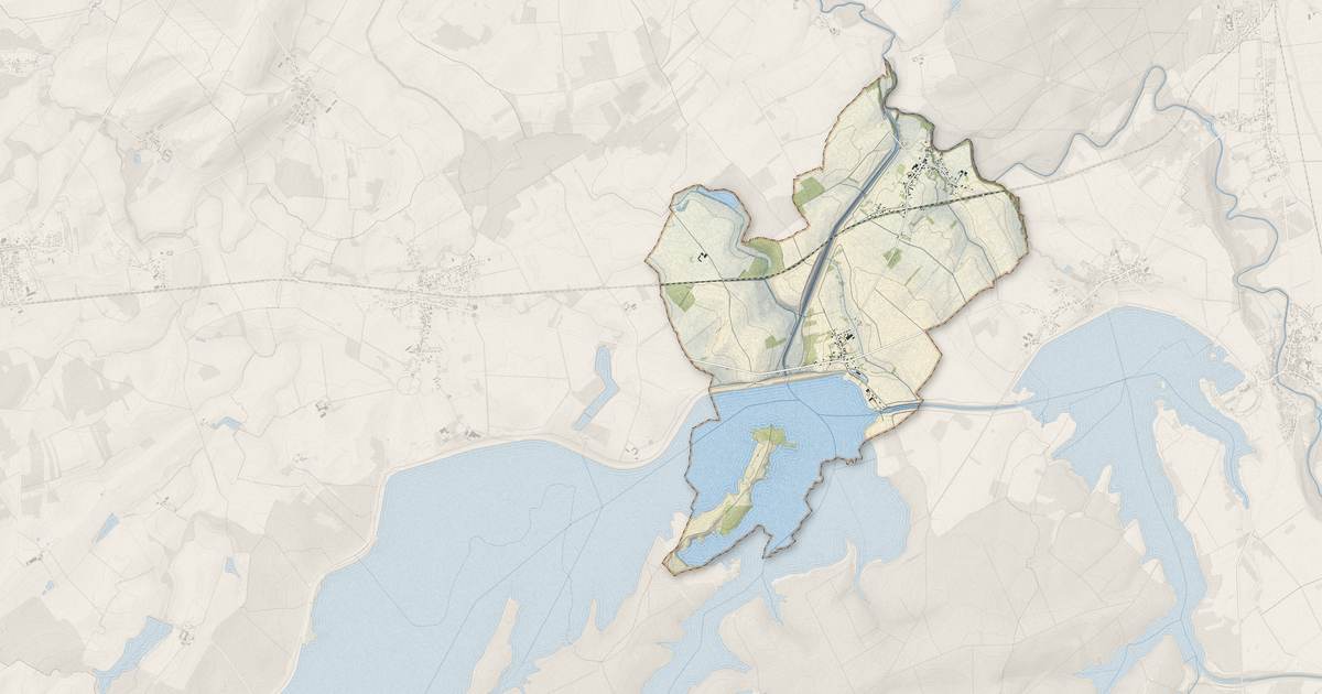 Portrait cartographique de Mathaux : relief, eau, forêts, bâti et voies, calculés à partir des données de l'IGN