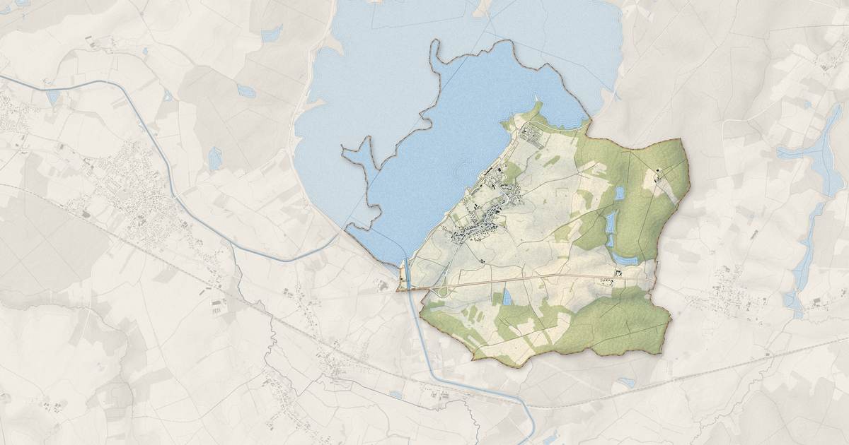 Portrait cartographique de Mesnil-Saint-Père : relief, eau, forêts, bâti et voies, calculés à partir des données de l'IGN