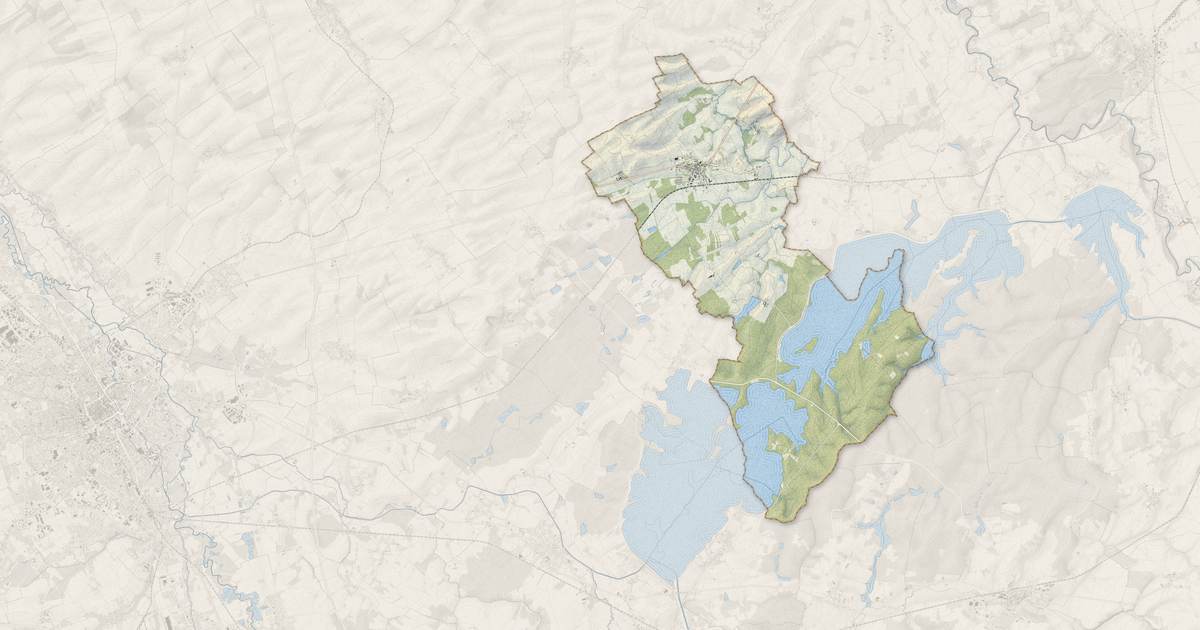 Portrait cartographique de Piney : relief, eau, forêts, bâti et voies, calculés à partir des données de l'IGN