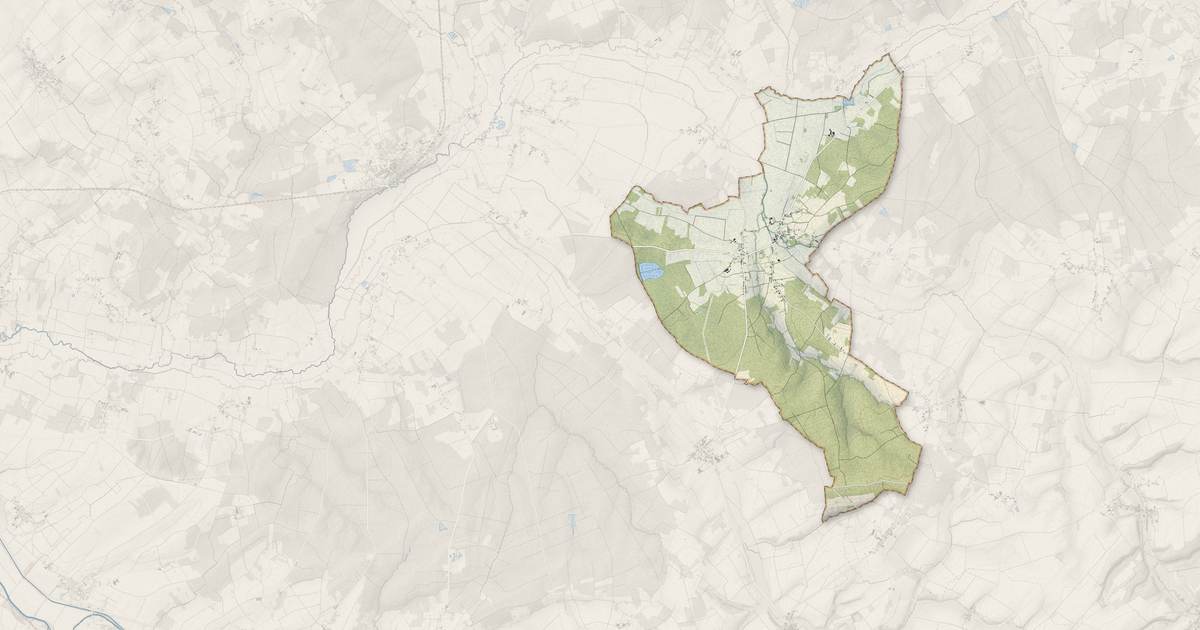 Portrait cartographique de Vanlay : relief, eau, forêts, bâti et voies, calculés à partir des données de l'IGN