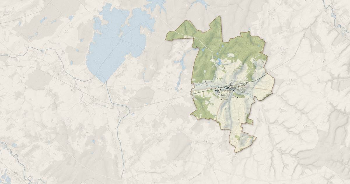 Portrait cartographique de Vendeuvre-sur-Barse : relief, eau, forêts, bâti et voies, calculés à partir des données de l'IGN