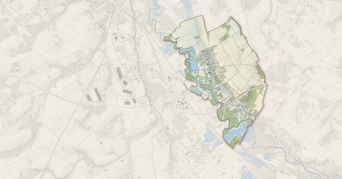 Portrait cartographique de Verrières : relief, eau, forêts, bâti et voies, calculés à partir des données de l'IGN