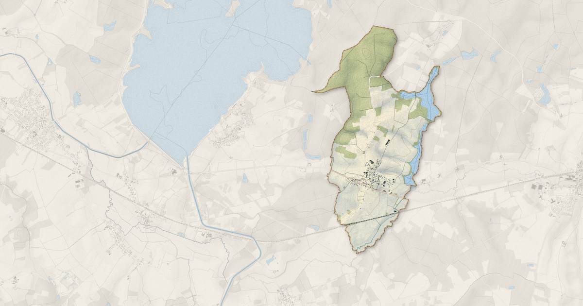 Portrait cartographique de La Villeneuve-au-Chêne : relief, eau, forêts, bâti et voies, calculés à partir des données de l'IGN