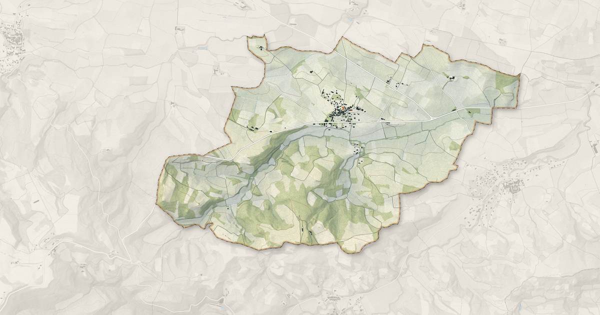 Portrait cartographique de Ajac : relief, eau, forêts, bâti et voies, calculés à partir des données de l'IGN