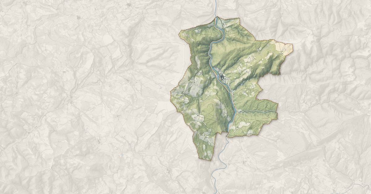 Portrait cartographique de Alet-les-Bains : relief, eau, forêts, bâti et voies, calculés à partir des données de l'IGN
