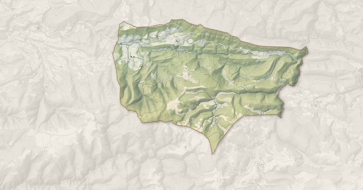Portrait cartographique de Belcastel-et-Buc : relief, eau, forêts, bâti et voies, calculés à partir des données de l'IGN
