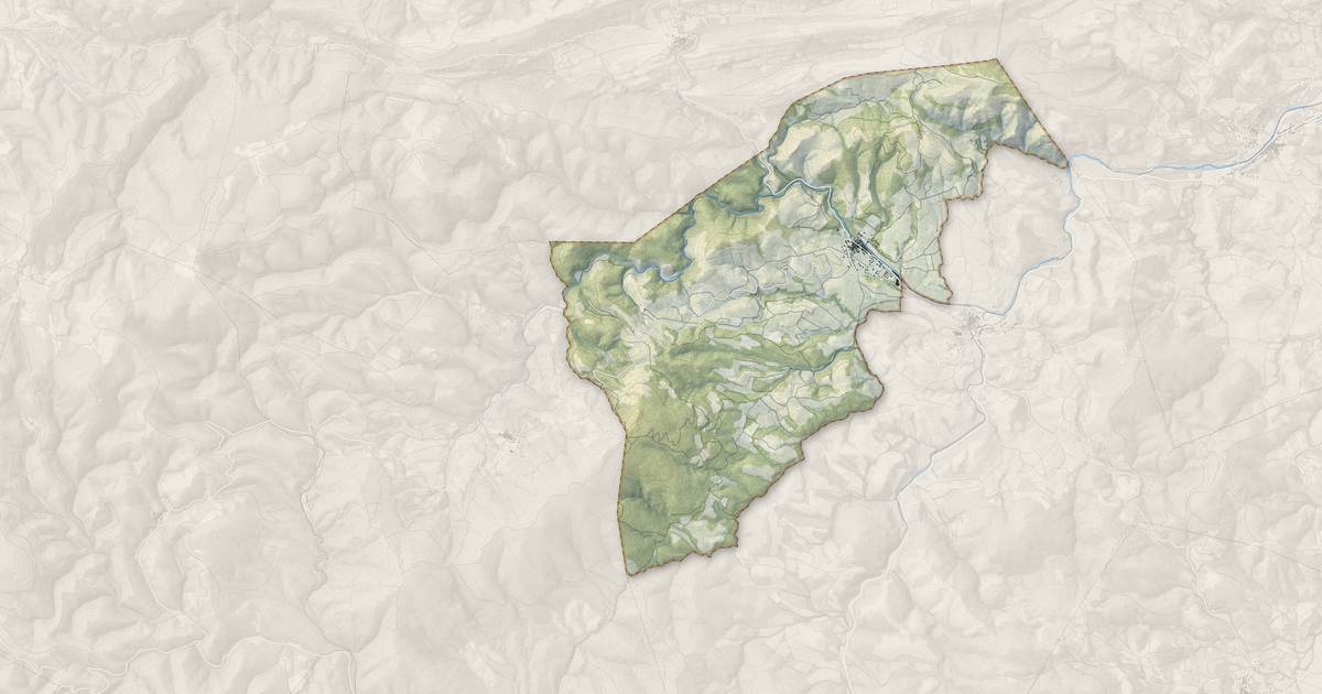 Portrait cartographique de Cascastel-des-Corbières : relief, eau, forêts, bâti et voies, calculés à partir des données de l'IGN