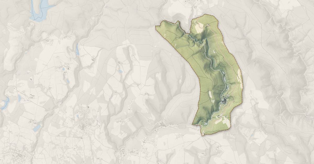 Portrait cartographique de Caudebronde : relief, eau, forêts, bâti et voies, calculés à partir des données de l'IGN