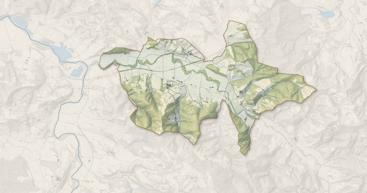 Portrait cartographique de Val de Lambronne : relief, eau, forêts, bâti et voies, calculés à partir des données de l'IGN