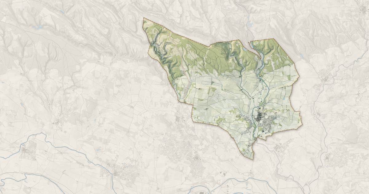 Portrait cartographique de Conques-sur-Orbiel : relief, eau, forêts, bâti et voies, calculés à partir des données de l'IGN