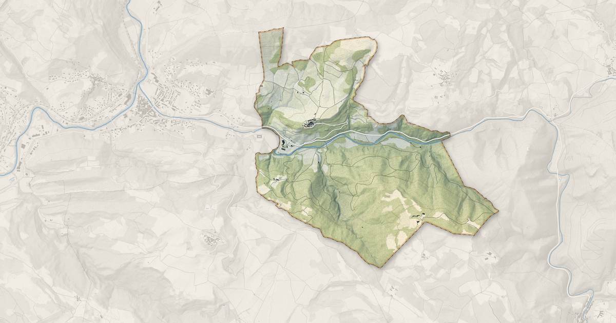 Portrait cartographique de Coustaussa : relief, eau, forêts, bâti et voies, calculés à partir des données de l'IGN