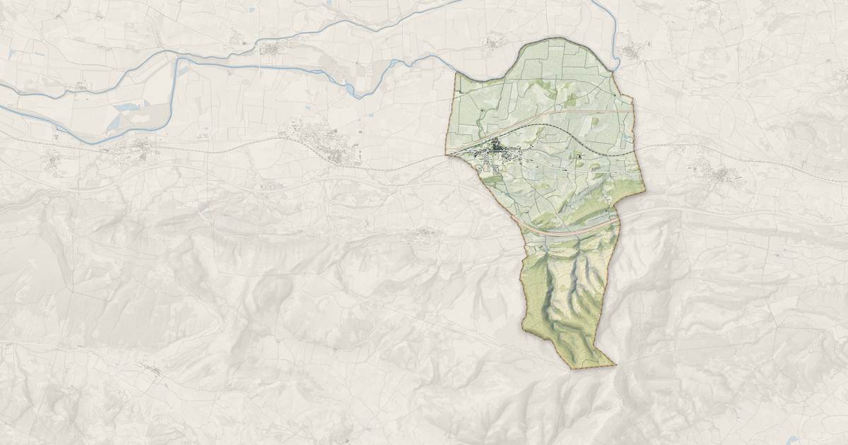 Portrait cartographique de Douzens : relief, eau, forêts, bâti et voies, calculés à partir des données de l'IGN
