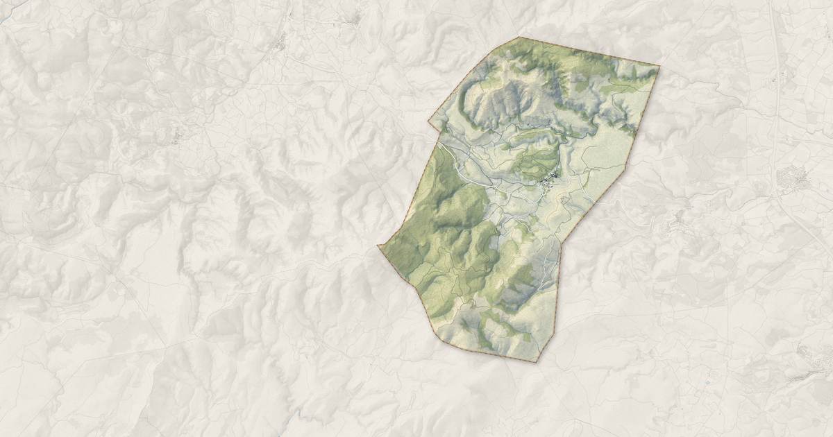 Portrait cartographique de Feuilla : relief, eau, forêts, bâti et voies, calculés à partir des données de l'IGN