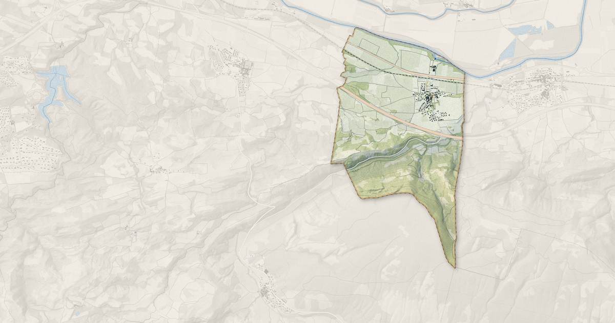 Portrait cartographique de Floure : relief, eau, forêts, bâti et voies, calculés à partir des données de l'IGN