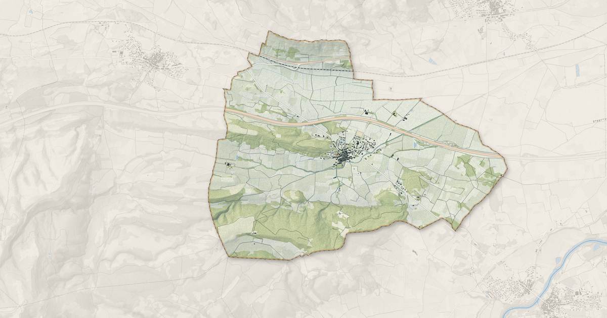 Portrait cartographique de Fontcouverte : relief, eau, forêts, bâti et voies, calculés à partir des données de l'IGN