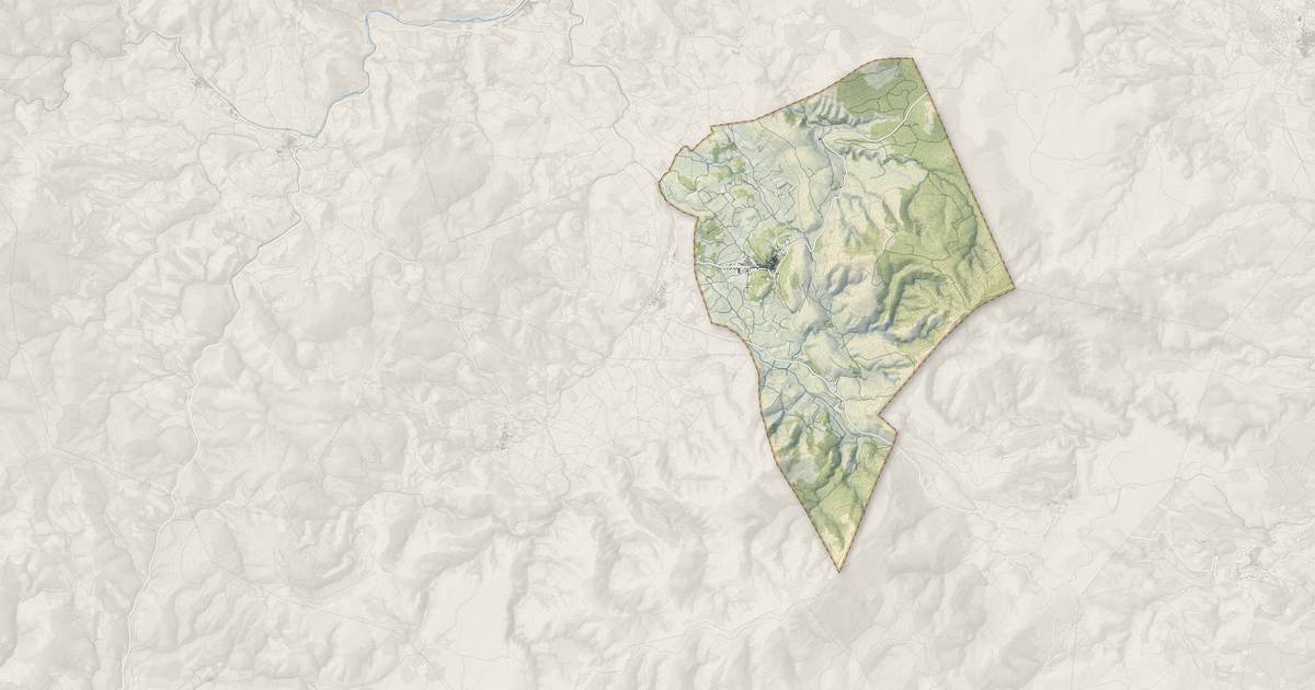 Portrait cartographique de Fraissé-des-Corbières : relief, eau, forêts, bâti et voies, calculés à partir des données de l'IGN