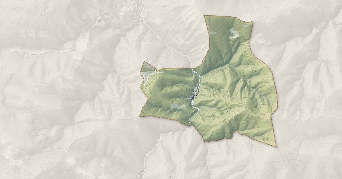 Portrait cartographique de Gincla : relief, eau, forêts, bâti et voies, calculés à partir des données de l'IGN