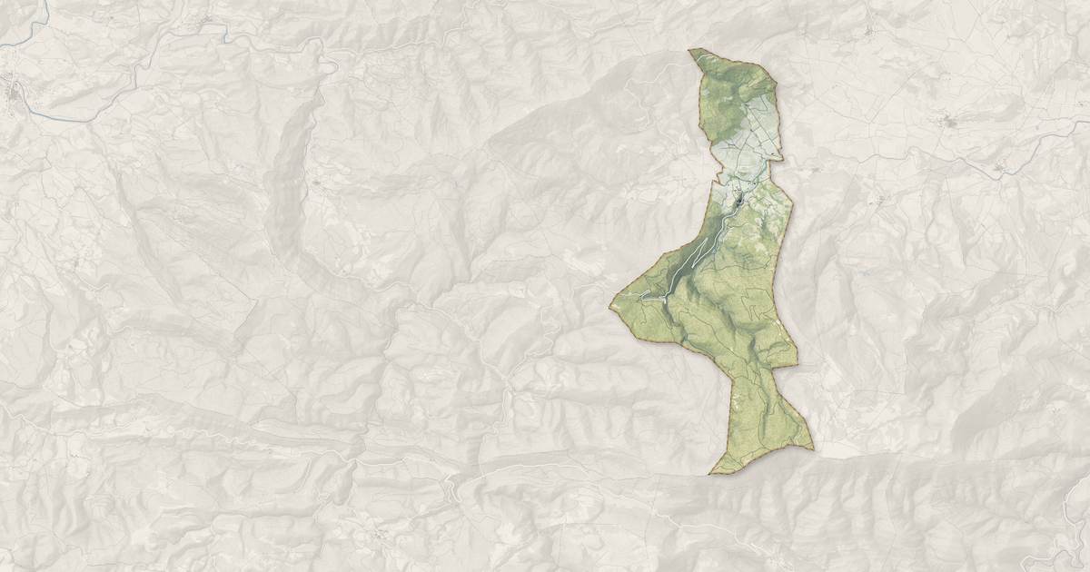 Portrait cartographique de Labastide-en-Val : relief, eau, forêts, bâti et voies, calculés à partir des données de l'IGN