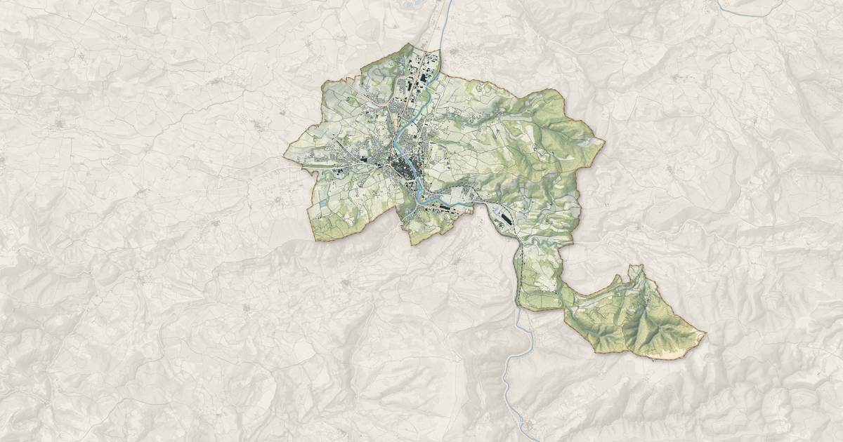 Portrait cartographique de Limoux : relief, eau, forêts, bâti et voies, calculés à partir des données de l'IGN