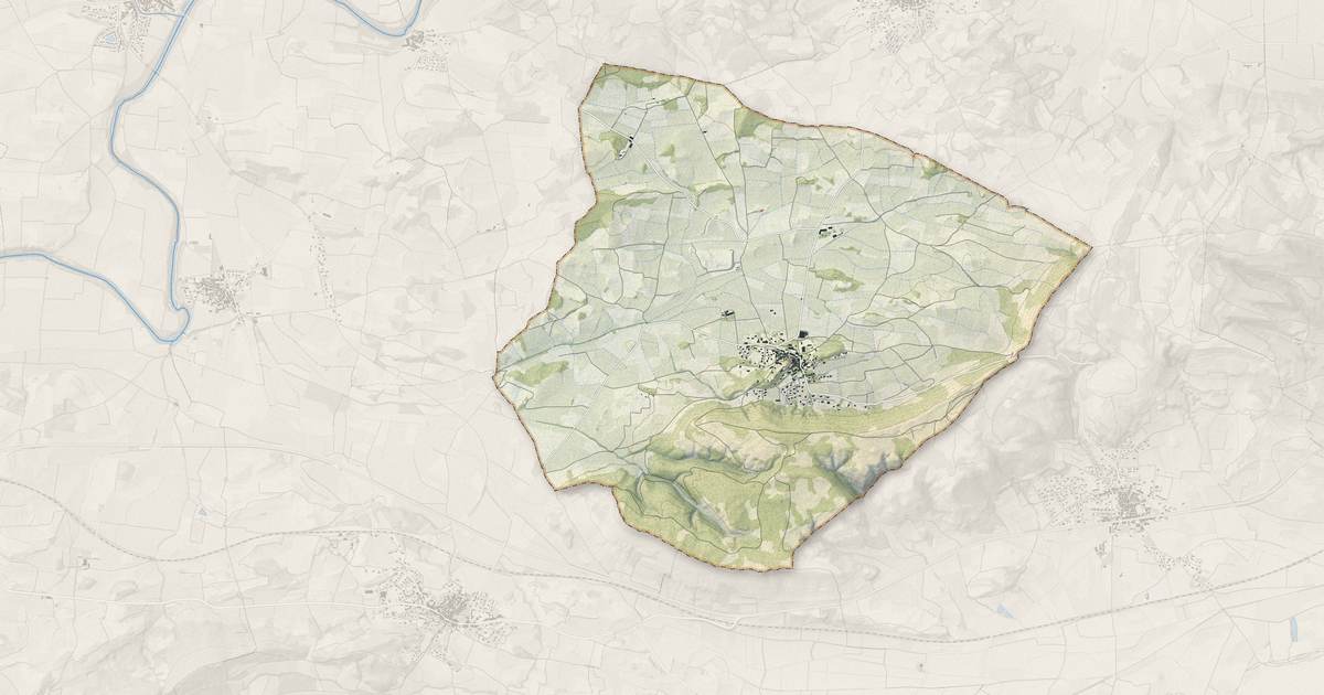 Portrait cartographique de Montbrun-des-Corbières : relief, eau, forêts, bâti et voies, calculés à partir des données de l'IGN