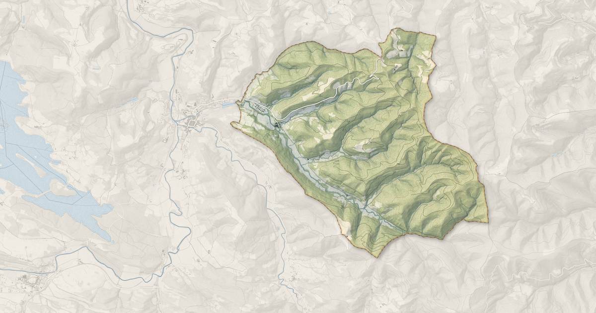 Portrait cartographique de Montjardin : relief, eau, forêts, bâti et voies, calculés à partir des données de l'IGN