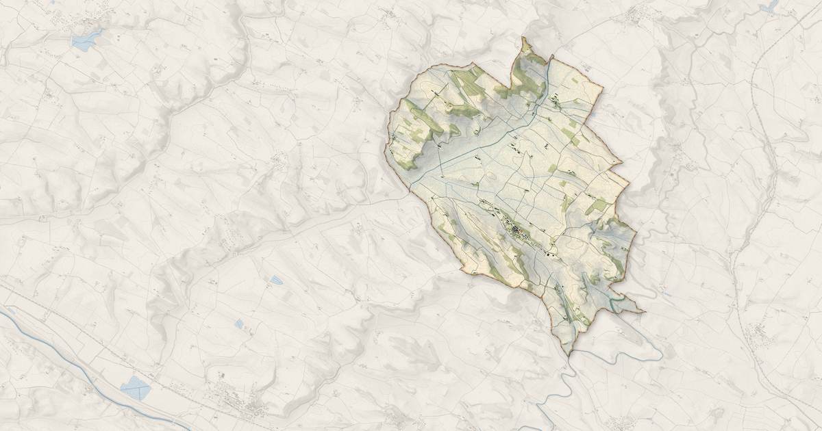 Portrait cartographique de Montmaur : relief, eau, forêts, bâti et voies, calculés à partir des données de l'IGN