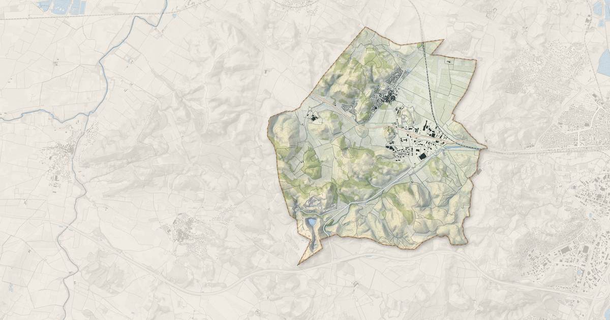 Portrait cartographique de Montredon-des-Corbières : relief, eau, forêts, bâti et voies, calculés à partir des données de l'IGN