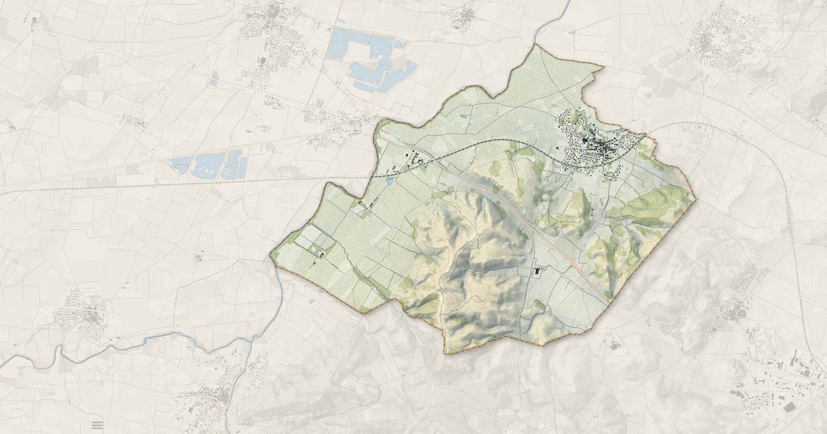 Portrait cartographique de Névian : relief, eau, forêts, bâti et voies, calculés à partir des données de l'IGN
