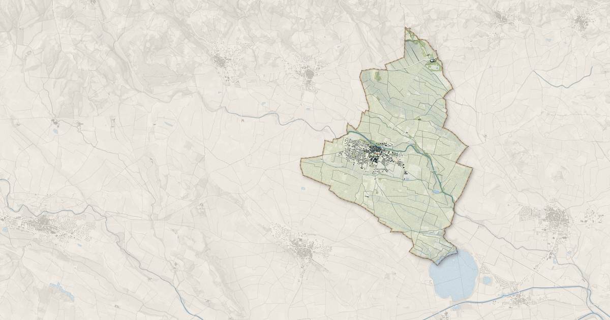 Portrait cartographique de Pépieux : relief, eau, forêts, bâti et voies, calculés à partir des données de l'IGN