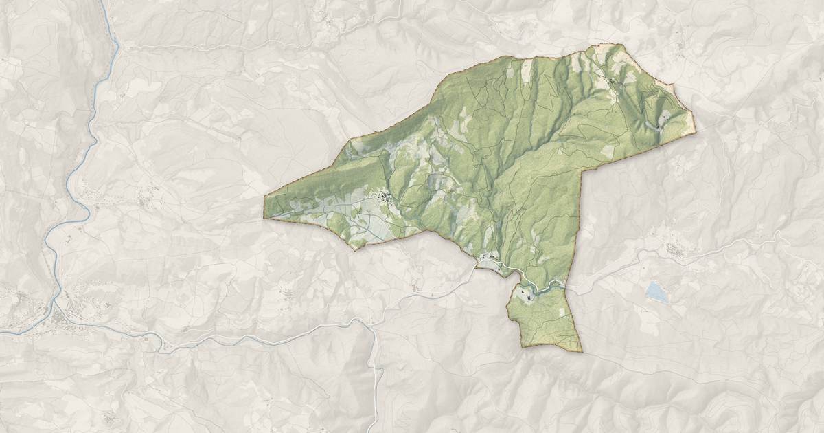 Portrait cartographique de Peyrolles : relief, eau, forêts, bâti et voies, calculés à partir des données de l'IGN