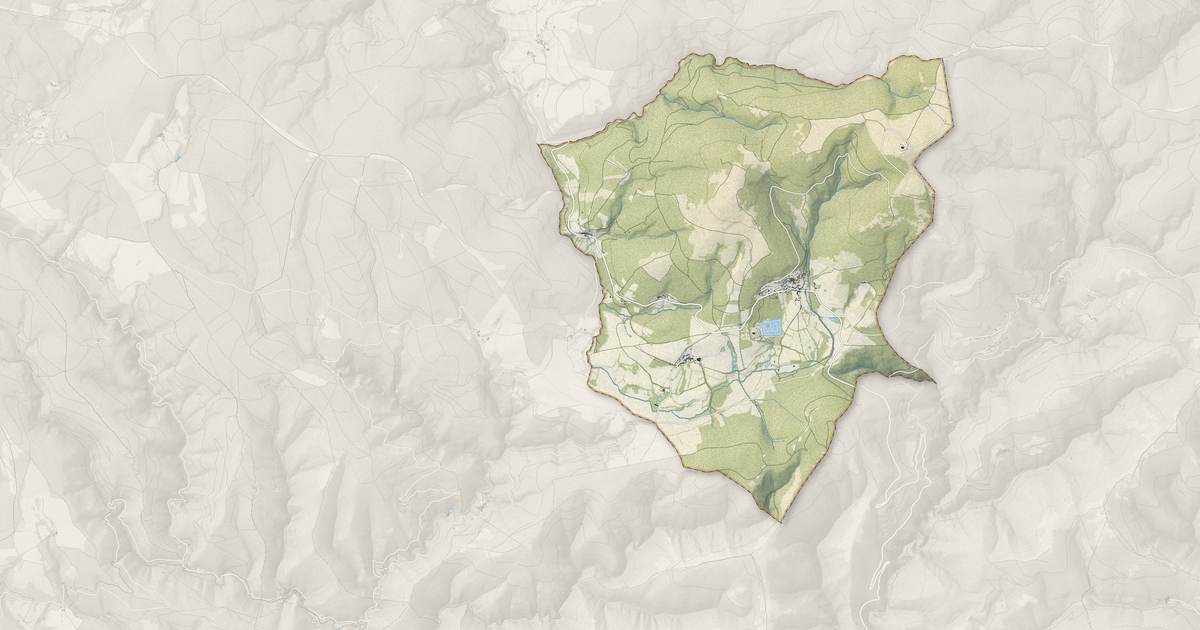 Portrait cartographique de Pradelles-Cabardès : relief, eau, forêts, bâti et voies, calculés à partir des données de l'IGN