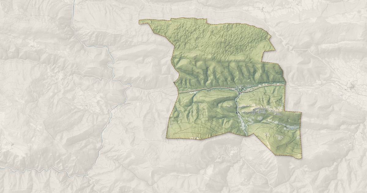 Portrait cartographique de Puilaurens : relief, eau, forêts, bâti et voies, calculés à partir des données de l'IGN