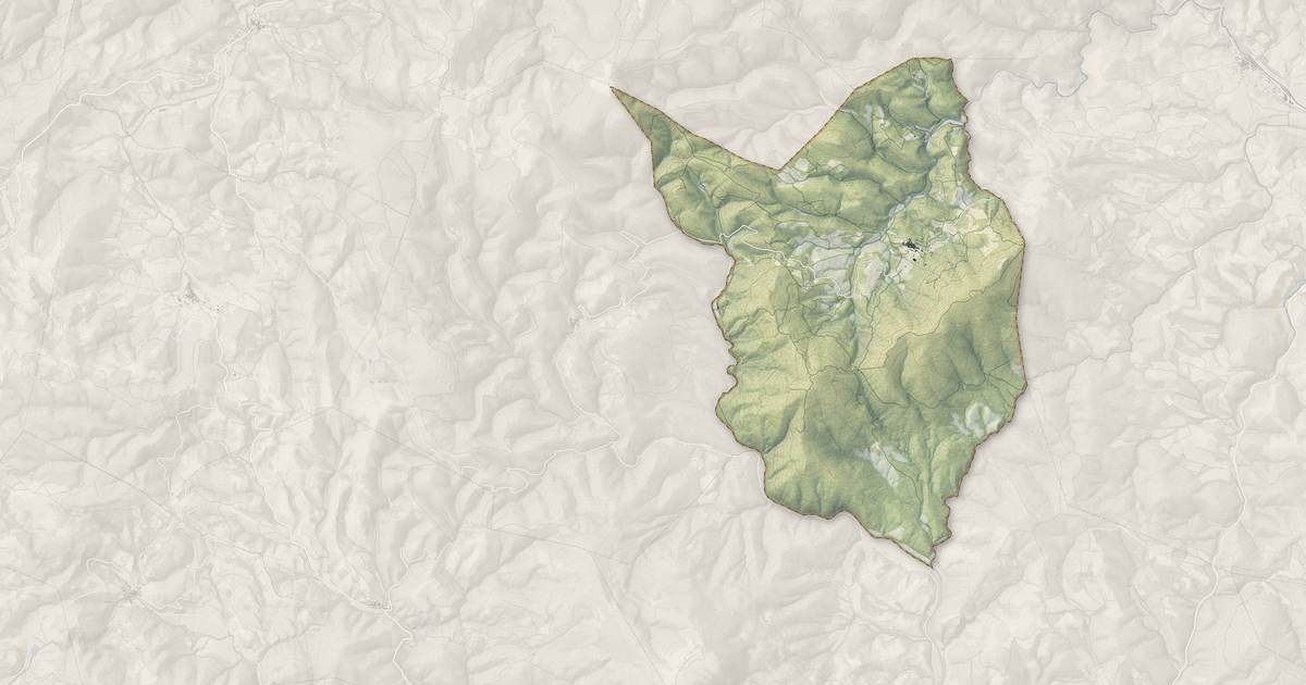 Portrait cartographique de Quintillan : relief, eau, forêts, bâti et voies, calculés à partir des données de l'IGN