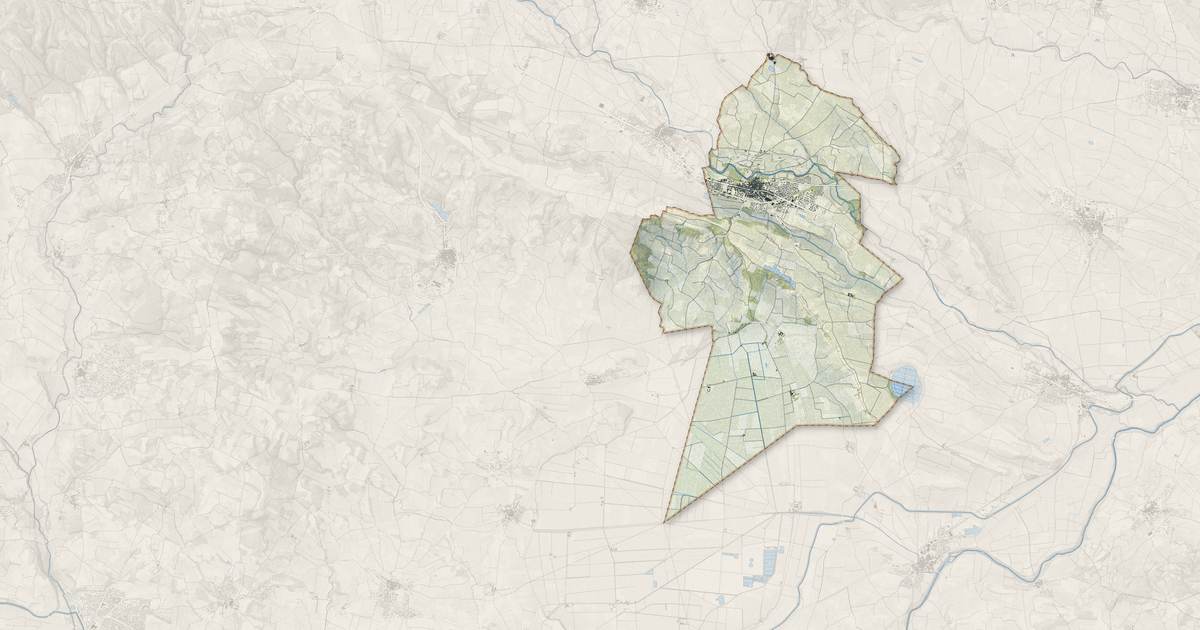 Portrait cartographique de Rieux-Minervois : relief, eau, forêts, bâti et voies, calculés à partir des données de l'IGN