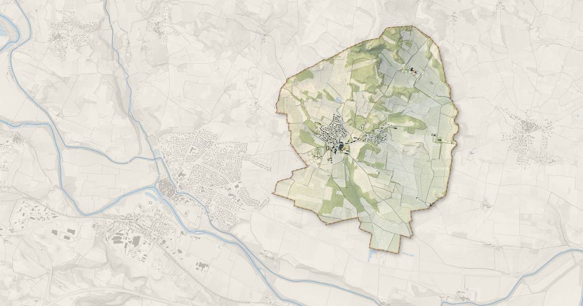 Portrait cartographique de Rustiques : relief, eau, forêts, bâti et voies, calculés à partir des données de l'IGN