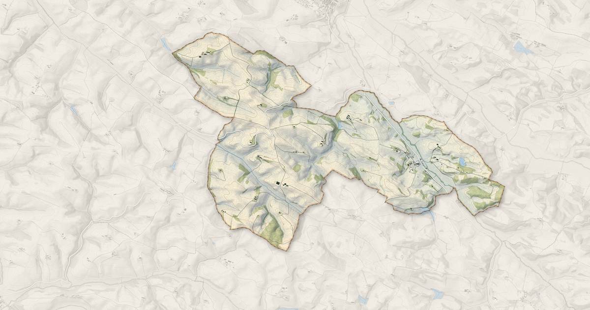 Portrait cartographique de Sainte-Camelle : relief, eau, forêts, bâti et voies, calculés à partir des données de l'IGN