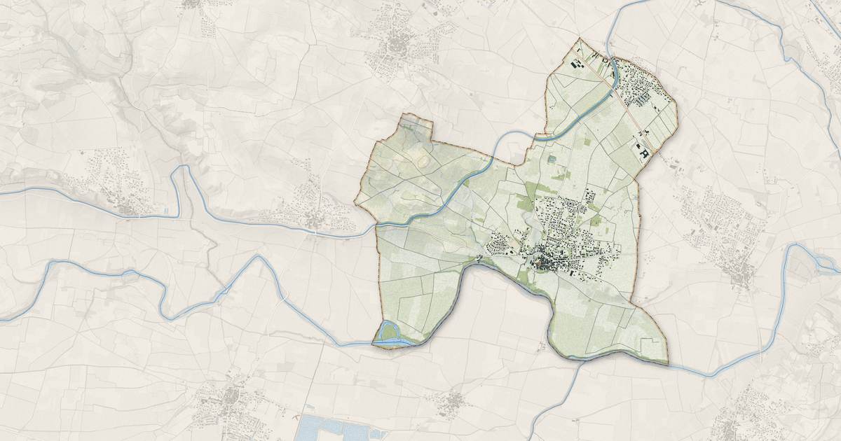 Portrait cartographique de Saint-Nazaire-d'Aude : relief, eau, forêts, bâti et voies, calculés à partir des données de l'IGN