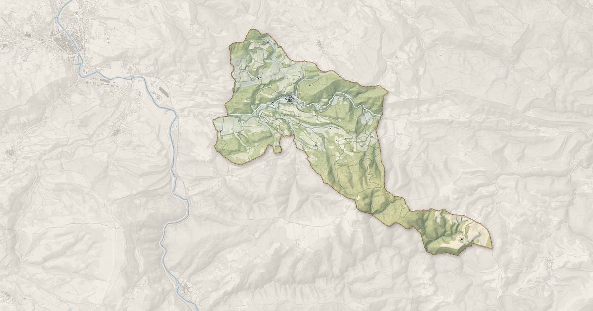 Portrait cartographique de Saint-Polycarpe : relief, eau, forêts, bâti et voies, calculés à partir des données de l'IGN