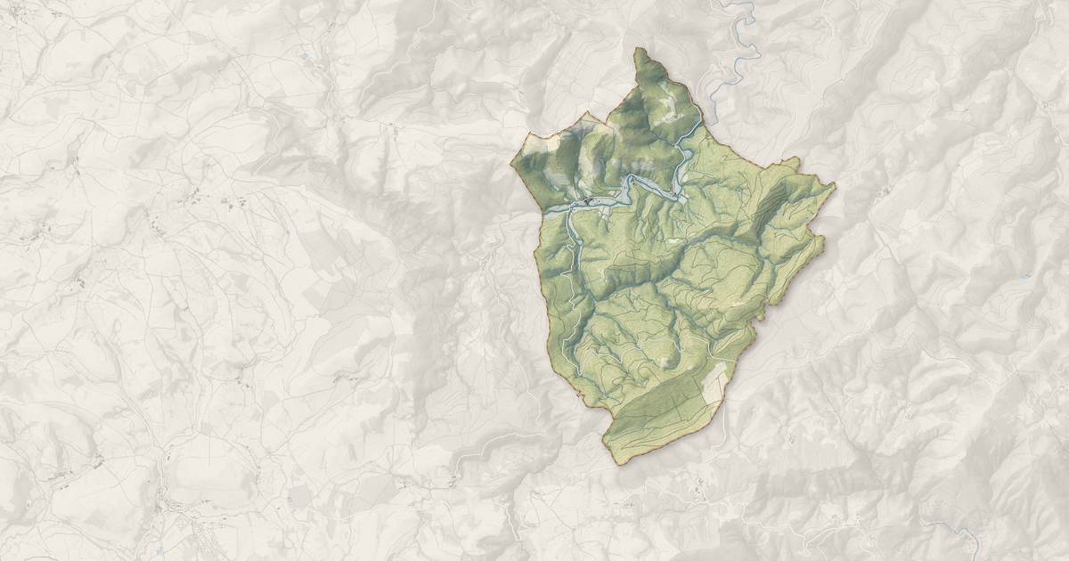 Portrait cartographique de Arnac-sur-Dourdou : relief, eau, forêts, bâti et voies, calculés à partir des données de l'IGN