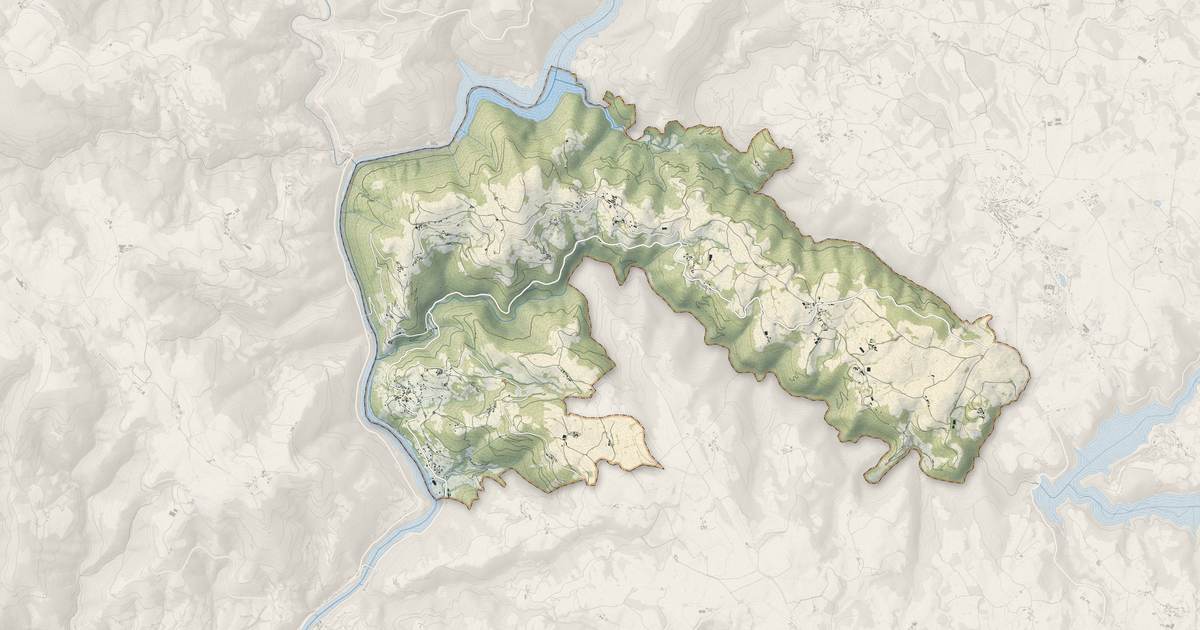 Portrait cartographique de Campouriez : relief, eau, forêts, bâti et voies, calculés à partir des données de l'IGN
