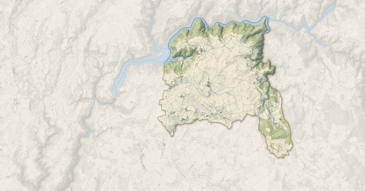 Portrait cartographique de Cantoin : relief, eau, forêts, bâti et voies, calculés à partir des données de l'IGN