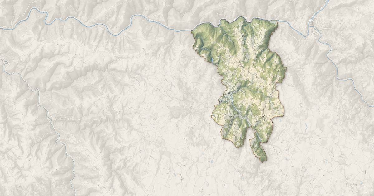Portrait cartographique de Espeyrac : relief, eau, forêts, bâti et voies, calculés à partir des données de l'IGN