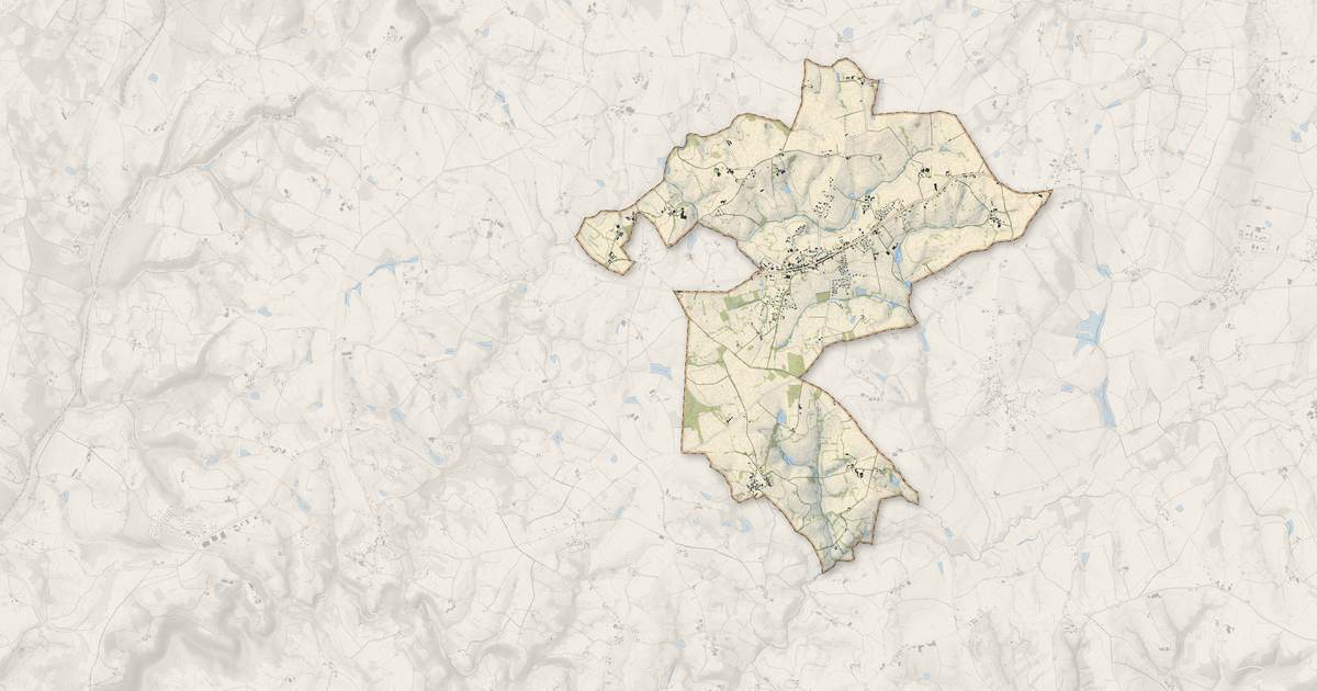 Portrait cartographique de Lanuéjouls : relief, eau, forêts, bâti et voies, calculés à partir des données de l'IGN